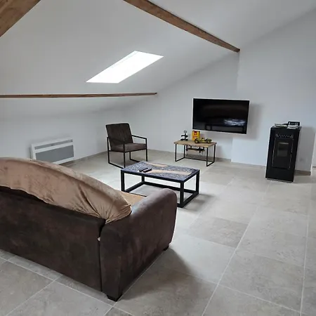 Centre De Avec Jardin דירה *