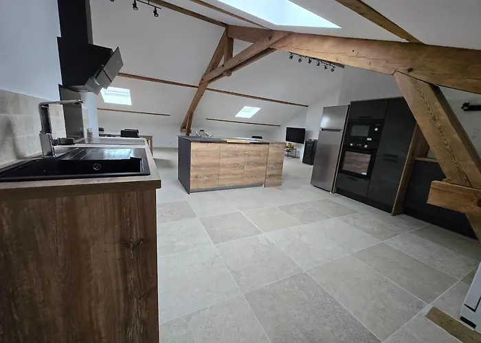 Апартаменты Centre De Avec Jardin *